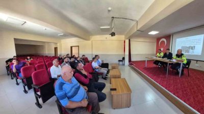 Tunceli’nin Çemişgezek ilçesinde okul servis şoförlerine yönelik kapsamlı bilgilendirme toplantısı