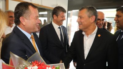 Cumhuriyet Halk Partisi (CHP) Genel Başkanı Özgür Özel, çeşitli programlara