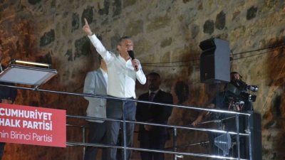 Cumhuriyet Halk Partisi’nin (CHP) “Millet İradesine Sahip Çıkıyor” sloganıyla düzenlediği