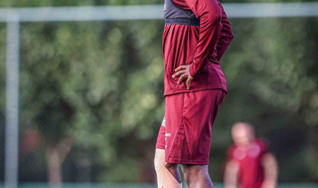 Trabzonspor’un yeni transferlerinden Christ Inao Oulai, ilk kez forma giydiği