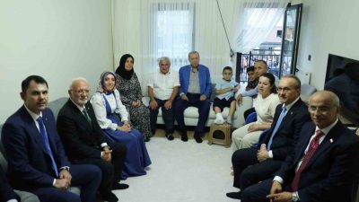 Cumhurbaşkanı Recep Tayyip Erdoğan, Malatya’da depremzede Ahmet Zengin ve ailesini