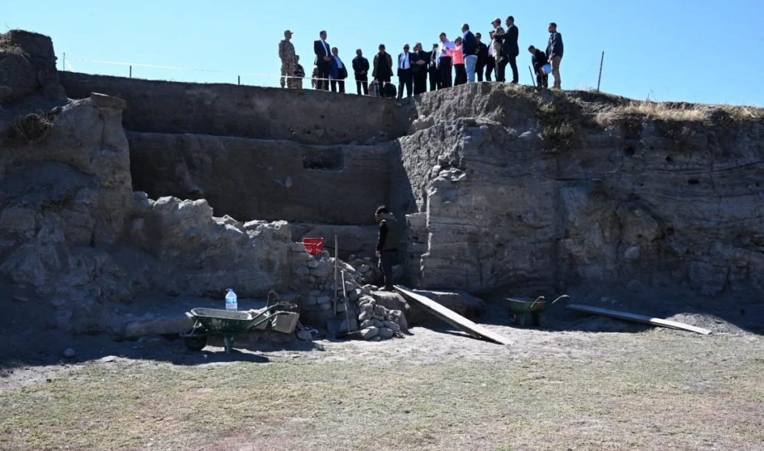 Vali Mustafa Çiftçi, Erzurum şehir merkezinin 18 km kuzeybatısında yer