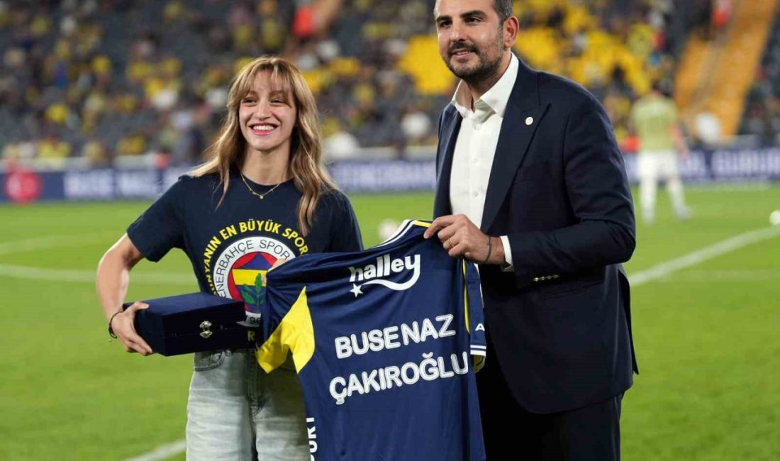 Dünya Boks Şampiyonası’nda gümüş madalya kazanan Buse Naz Çakıroğlu ile