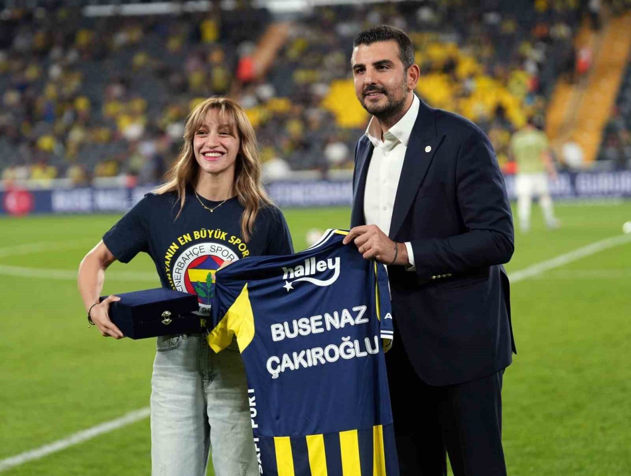 Dünya Boks Şampiyonası’nda gümüş madalya kazanan Buse Naz Çakıroğlu ile