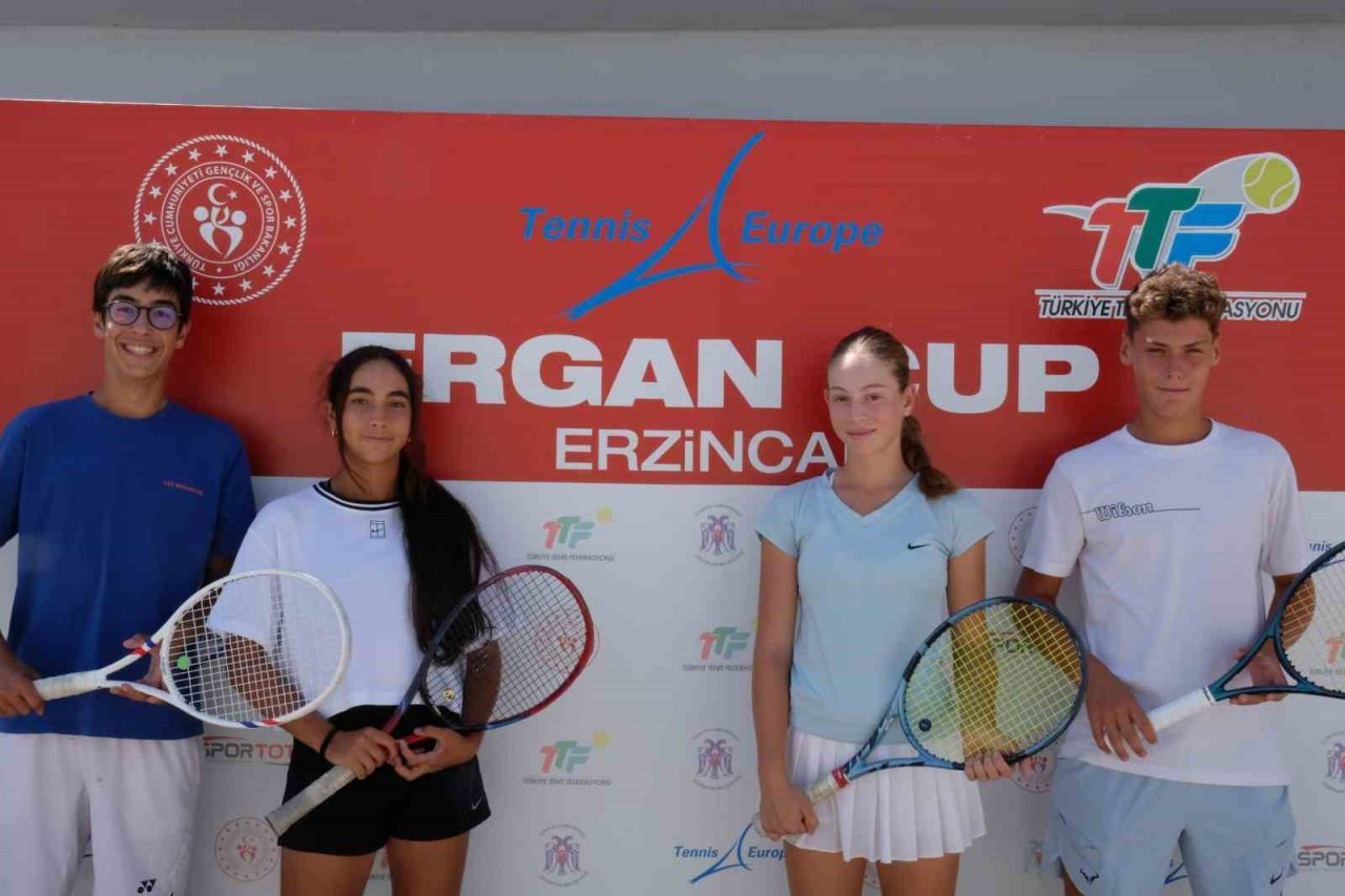 Erzincan’da Ergan Cup 2025 tenis turnuvası başladı. Erzincan’ın ev sahipliğinde