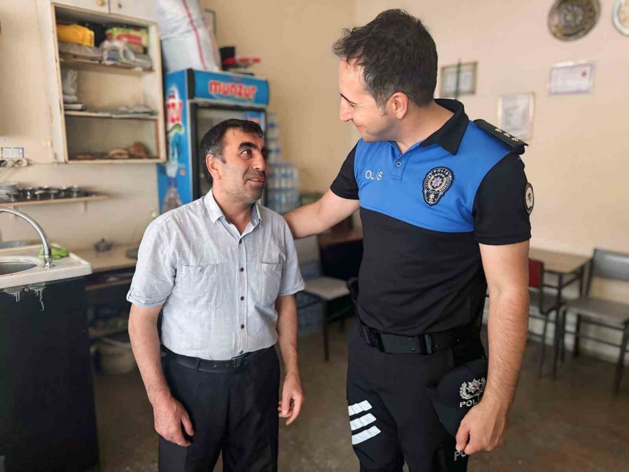 Erzincan İl Emniyet Müdürlüğünce esnafa yönelik bilgilendirme çalışması gerçekleştirildi. Toplum