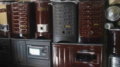 Erzincan’da havaların soğumasıyla birlikte sobacılarda da hareketlilik artarken, vatandaşlar uygun