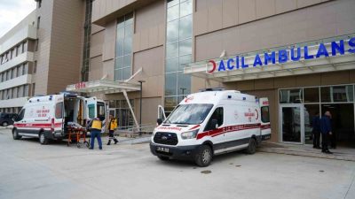 Erzincan’da şarampole uçan otomobildeki 2 kişi yaralandı. Kaza, bugün öğle