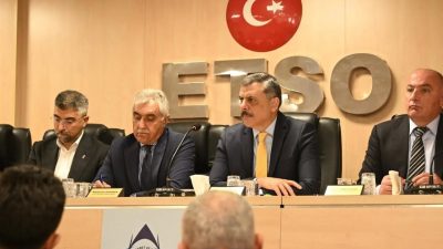 Erzurum Valisi Mustafa Çiftçi, Cumhurbaşkanı Recep Tayyip Erdoğan’ın eşi Emine