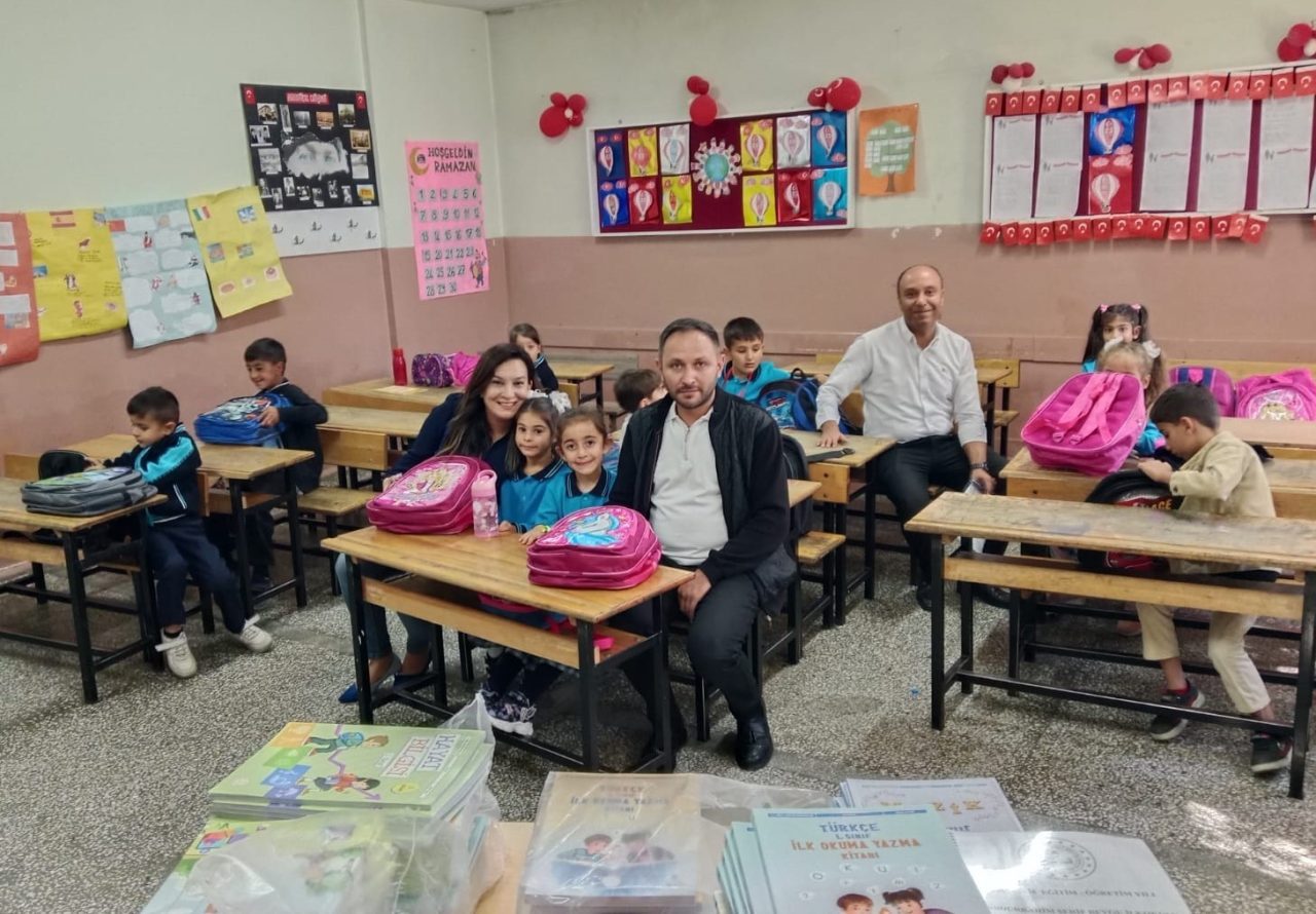 Erzurumlu genç iş insanı Muzaffer Hararlı ve iş insanı arkadaşları