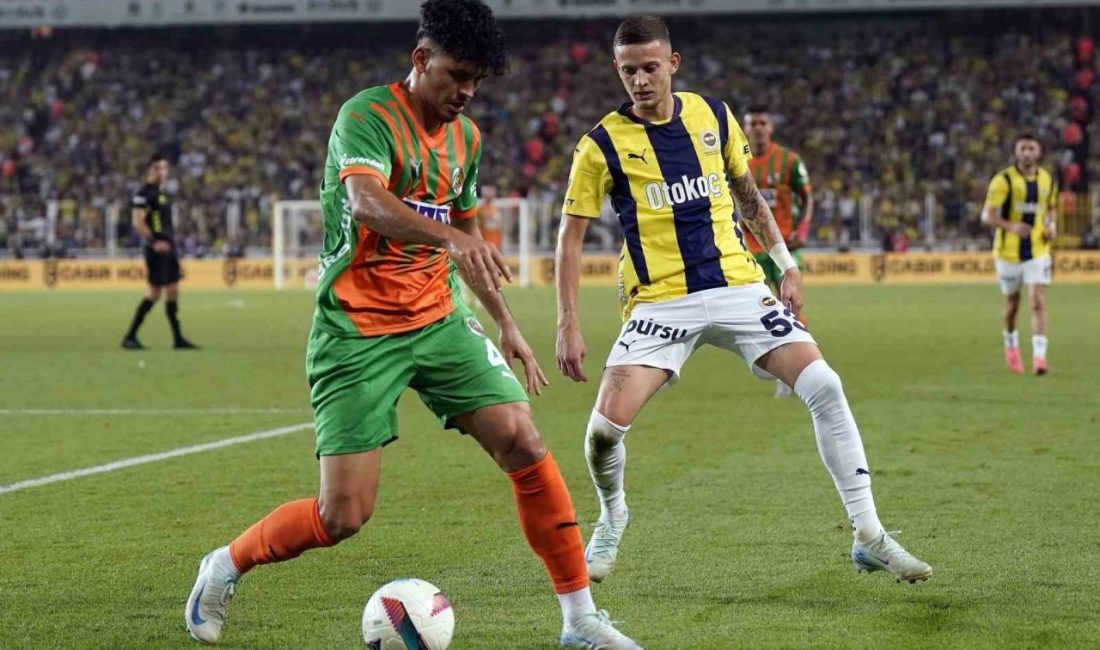 Fenerbahçe, Trendyol Süper Lig’in ilk haftasının erteleme maçında Alanyaspor ile