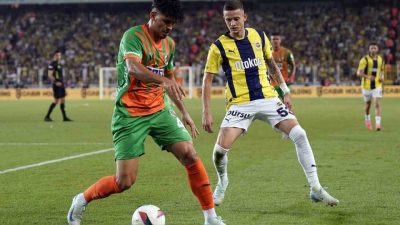 Fenerbahçe, Trendyol Süper Lig’in ilk haftasının erteleme maçında Alanyaspor ile