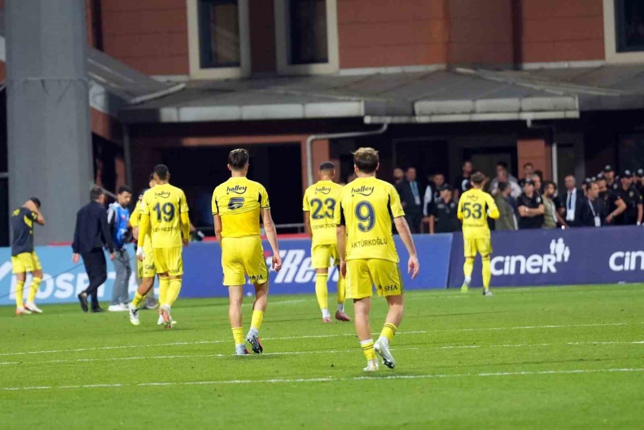 Kasımpaşa ile oynadığı son 12 resmi maçtan galibiyetle ayrılan Fenerbahçe,