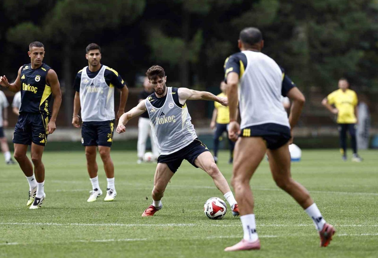 Fenerbahçe, Süper Lig’in 5. haftasında pazar günü Trabzonspor ile oynayacağı