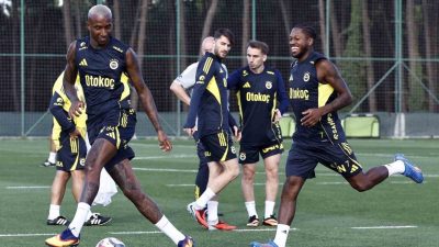 Fenerbahçe, yarın sahasında Trabzonspor ile oynayacağı maçın hazırlıklarını akşam saatlerinde