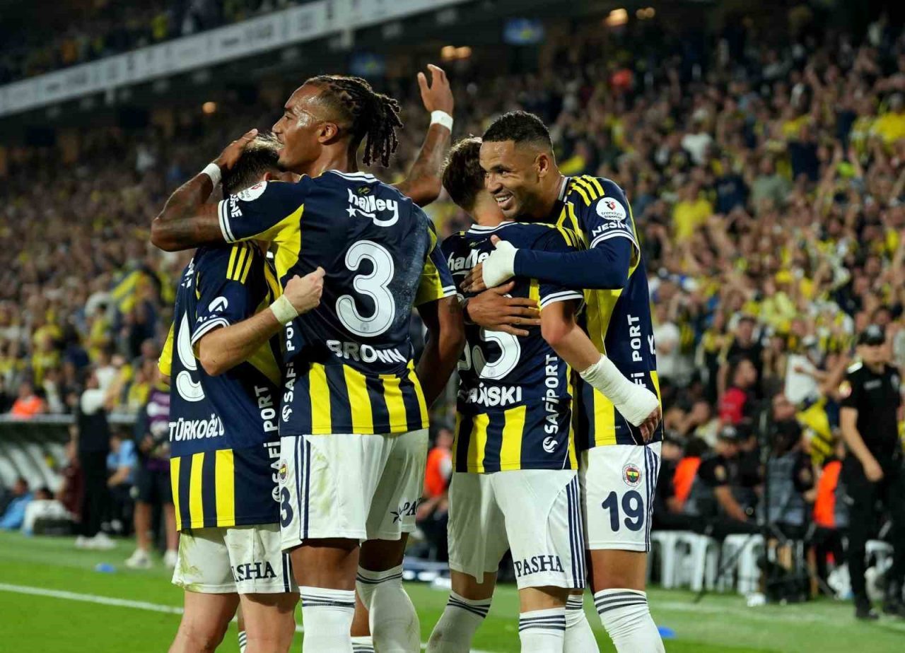 Fenerbahçe, Trendyol Süper Lig’de konuk ettiği Trabzonspor’u 1-0 mağlup etti
