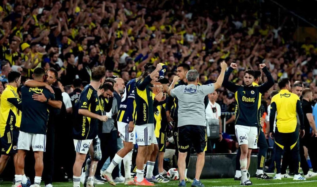 Trendyol Süper Lig’de Trabzonspor’u 1-0 mağlup eden Fenerbahçe, ligde üst