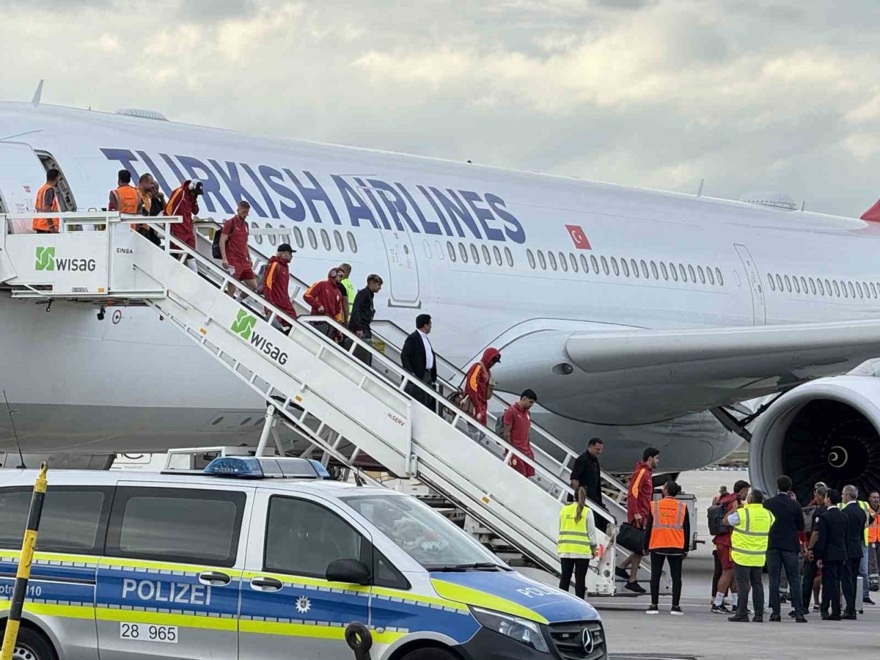 UEFA Şampiyonlar Ligi lig aşamasının ilk maçında Eintracht Frankfurt’a konuk