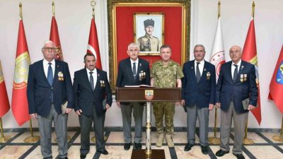 Erzurum Muharip Gaziler Derneği’nden 3’ncü Ordu Komutanı Altuğ Paşa’ya hayırlı