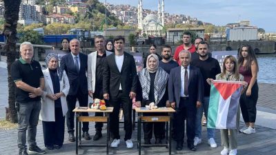 AK Parti İl Gençlik Kolları tarafından Gazzeli çocuklar için sahil