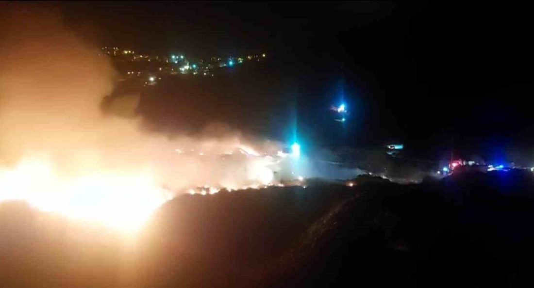 Giresun’un Şebinkarahisar ilçesinde çöp toplama alanında yangın çıktı. Olay yerine