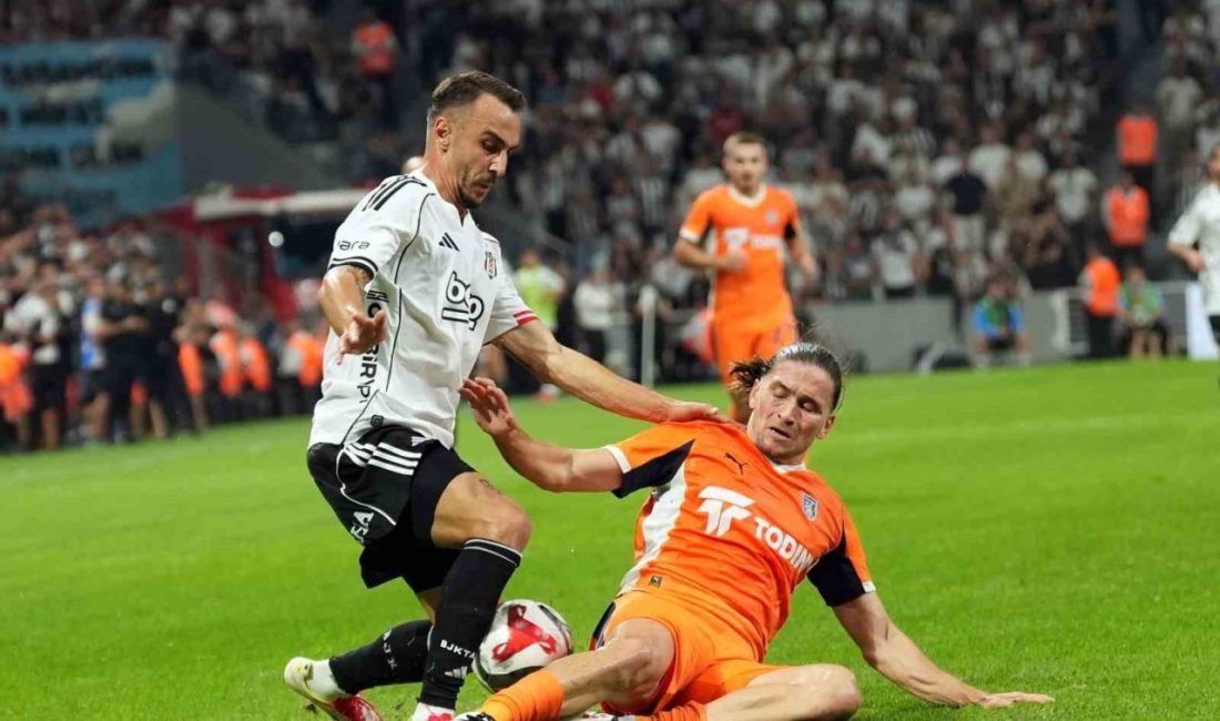 Beşiktaş’ın yeni transferi Gökhan Sazdağı, Rams Başakşehir karşısında siyah-beyazlı forma