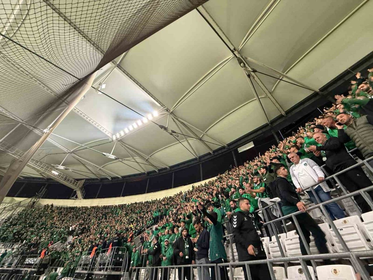 Trendyol Süper Lig’in 7. haftasında Beşiktaş’a mağlup olan Kocaelispor’da taraftar