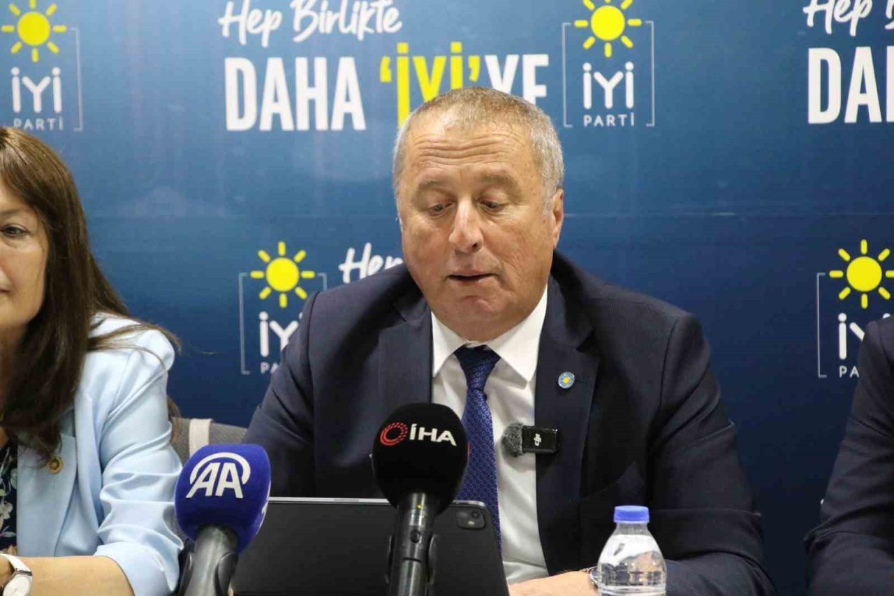 İYİ Parti Genel Başkan Yardımcısı Hakan Şeref Olgun, Uşak’ta parti