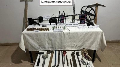 Erzurum’un İspir ilçesinde kaçak kazı yaptıkları belirlenen şahıslara yönelik operasyon