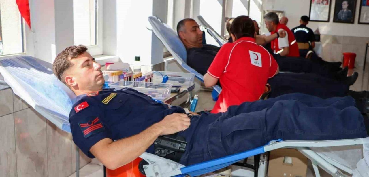 Sinop’ta, İl Jandarma Komutanlığı personeli gerçekleştirilen farkındalık etkinliği ile Türk