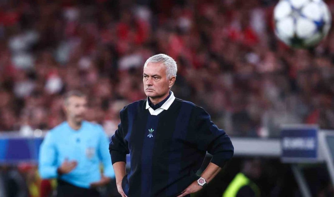 Portekiz ekibi Benfica, takımın başına teknik direktör Jose Mourinho’nun getirildiğini