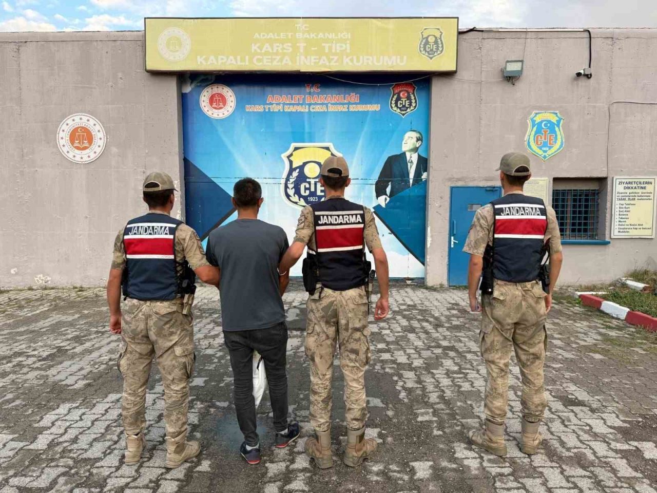 Kağızman’da son günlerde meydana gelen büyükbaş hayvan hırsızlığının zanlısı yakalandı.