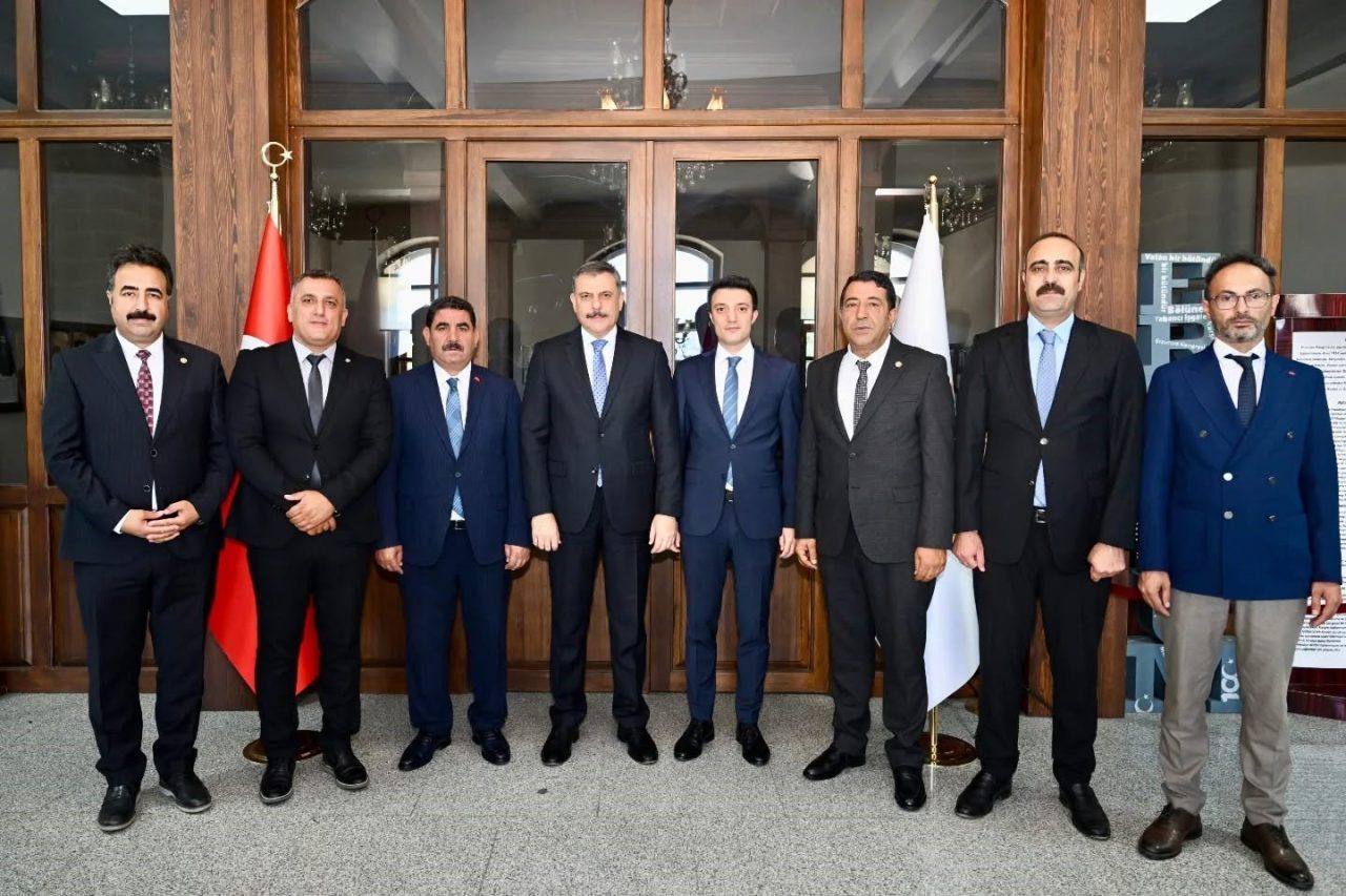 Erzurum Valisi Mustafa Çiftçi, “Birbirimize Candan Bağlıyız Horasan” etkinliğinde emeği