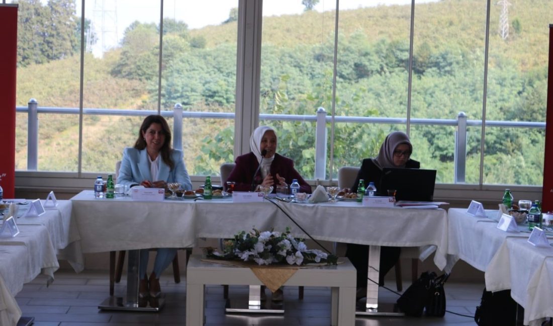 Karadeniz Bölgesi Kadın Hizmetleri Bölgesel İstişare Toplantısı Trabzon’da gerçekleştirildi. Aile