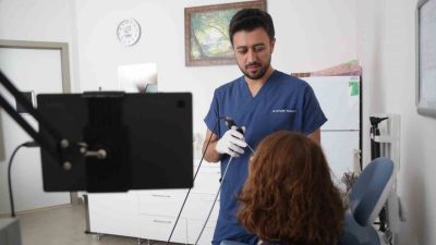 Üç yıldır yediği her yemek sonrası hapşırık krizine giren ve