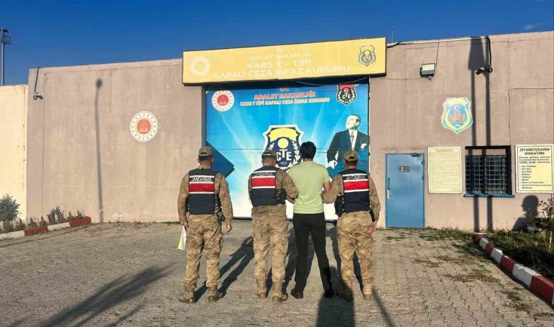 Kars’ta hakkında silahlı tehdit suçundan aranması bulunan 1 kişi jandarma