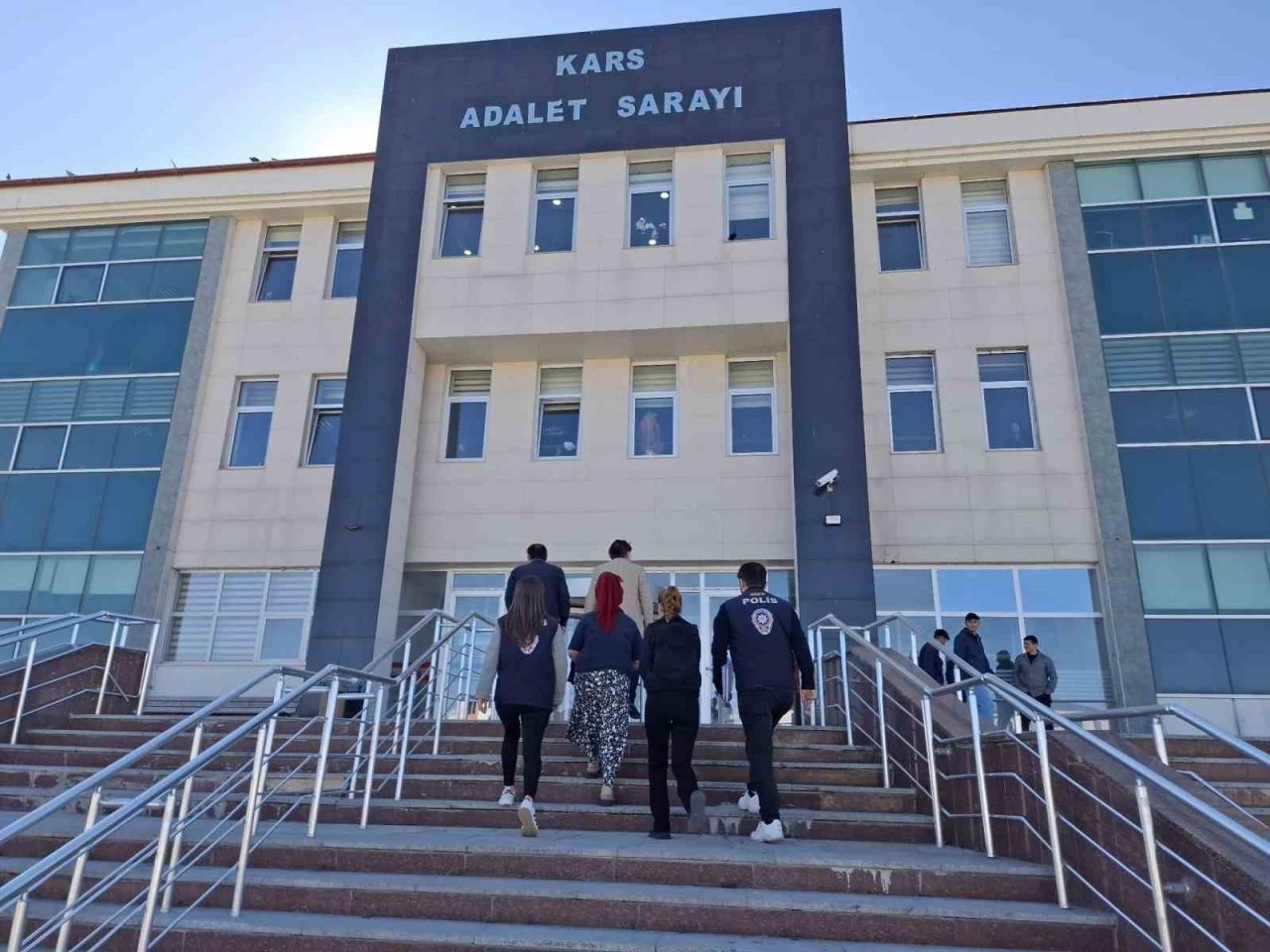 Kars Emniyet Müdürlüğü Siber Suçlarla Mücadele Şube Müdürlüğünce yapılan operasyonda