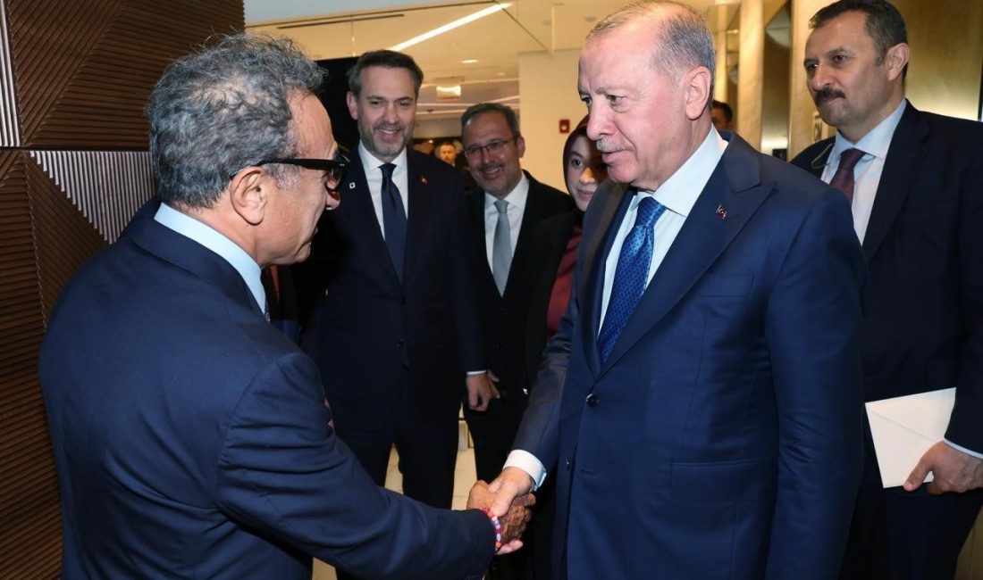 Önceki Dönem Gençlik ve Spor Bakanı, AK Parti İzmir Milletvekili,