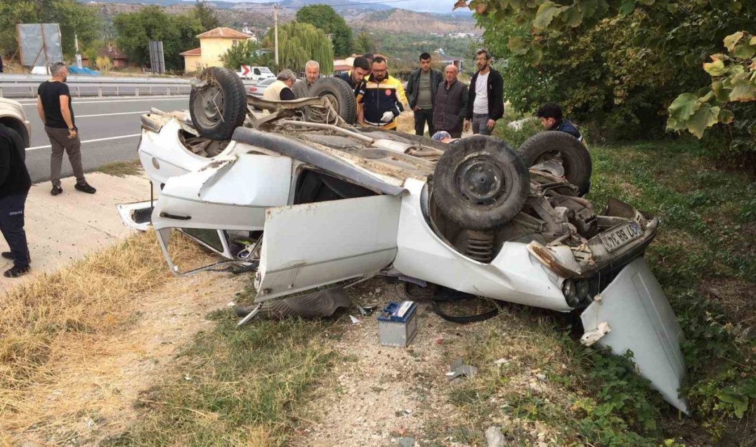 Kastamonu’nun Tosya ilçesince sürücüsünün direksiyon hakimiyetini kaybetmesi neticesinde takla atan