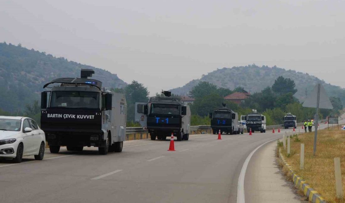 Kastamonu’nun Araç ilçesinde çıkan orman yangınlarının üçüncü gününde, yangınların sıçrama