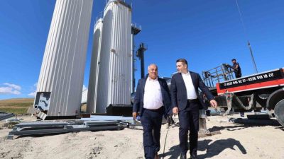 Aziziye Belediye Başkanı Emrullah Akpunar, Aziziye Kaymakamı Muhammet Tugay’la ilçede