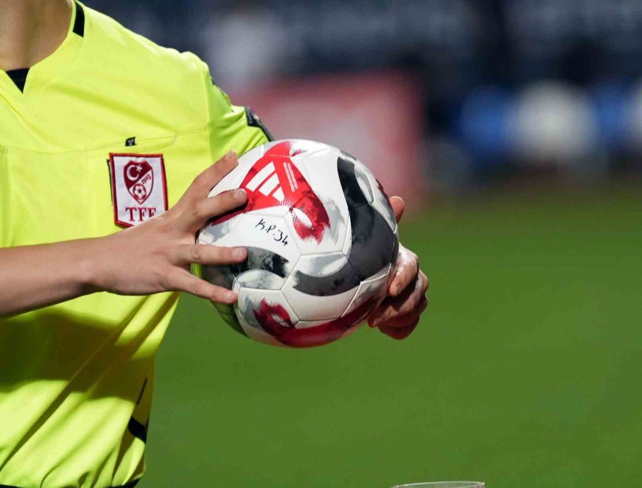 Trendyol Süper Lig’in 1. hafta erteleme maçında Beşiktaş’ın, deplasmanda Kayserispor