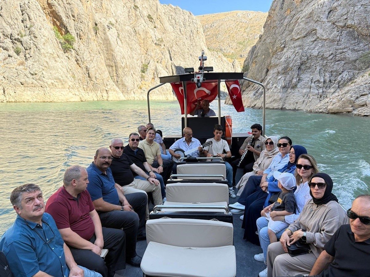 Bayburt protokolü hafta sonu Erzincan’ın Kemaliye ilçesinde güzel bir gün