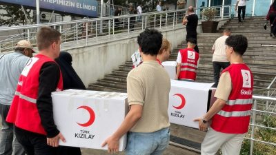 Türk Kızılay Palandöken Şubesi, okulların açılmasına kısa bir süre kala