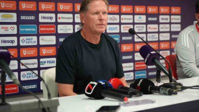 Kayserispor Teknik Direktörü Markus Gisdol, Antalyaspor maçının ardından yaptığı açıklamada,