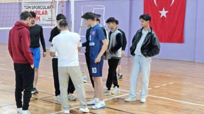 Aşkale Gençlik ve Spor İlçe Müdürlüğü’nde antrenör olarak görev yapan