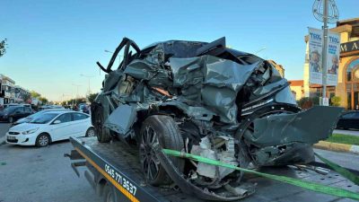 Sakarya’nın Serdivan ilçesinde dörtlülerini yakarak yol kenarındaki işletmeye gitmek için