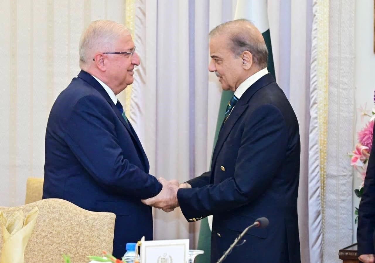 Milli Savunma Bakanı Yaşar Güler, Pakistan Başbakanı Şahbaz Şerif ile