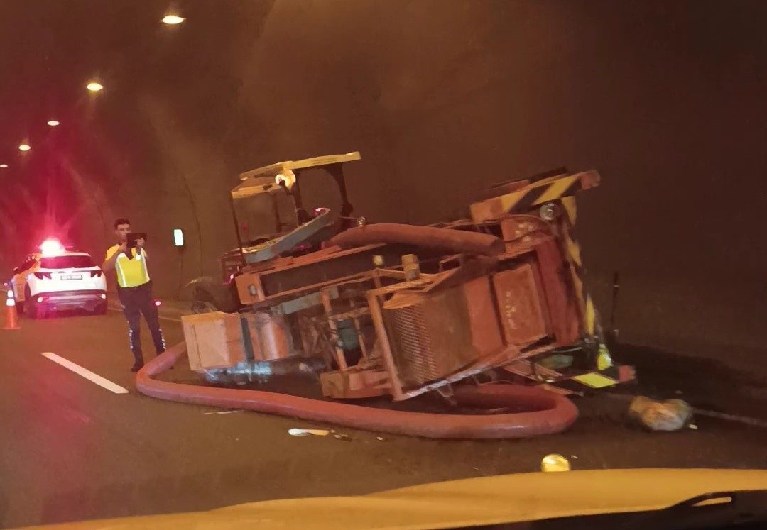 Ordu’da fındık patozunun tünelde devrilmesi sonucu meydana gelen kazada sürücü