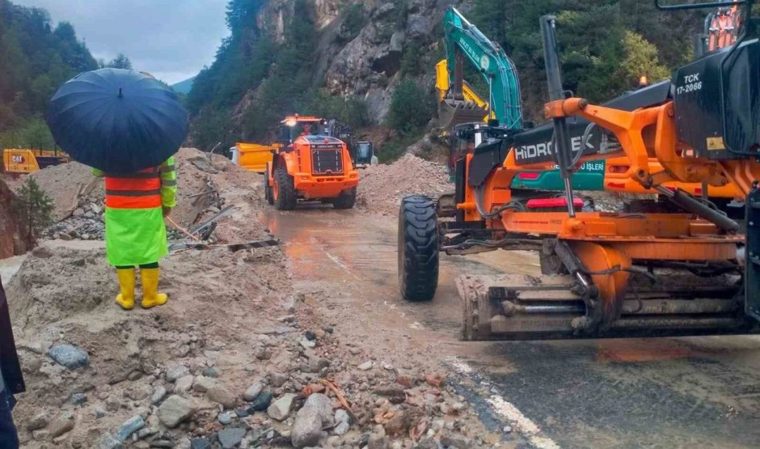 Doğu Karadeniz Bölgesi’nde üç gündür etkili olan şiddetli yağışlar, Rize’nin